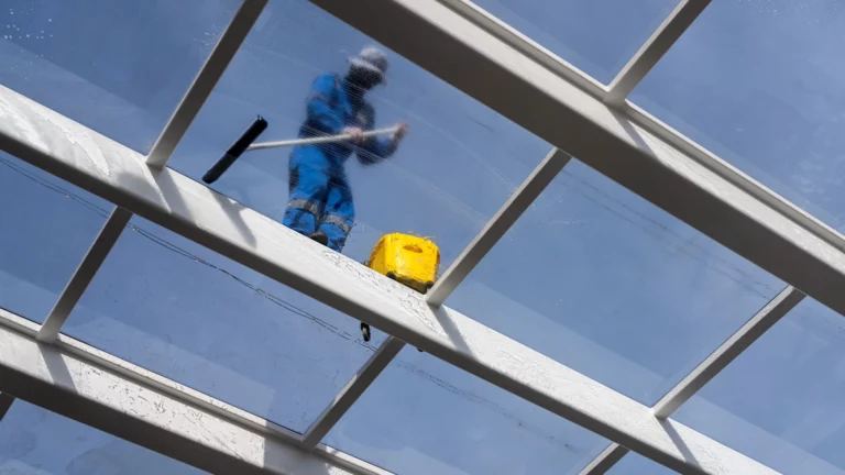 Fensterreinigung Linz für Büro und Gewerbe