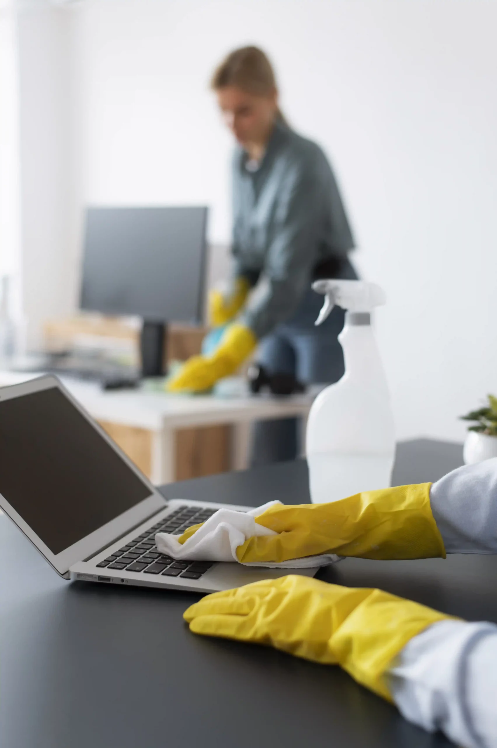 Baureinigung Linz – Reinigungsteam bei professioneller Reinigung